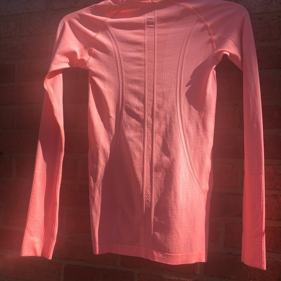 Lululemon Swift long sleeve. Size 4. - Picture 4 of 14